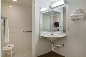 Motel 6 Topeka Northwest