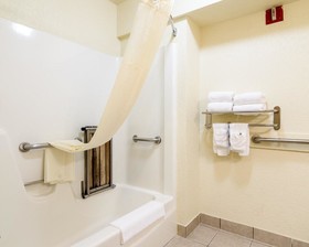 Quality Inn I-70 Wanamaker