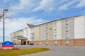 Candlewood Suites Topeka West