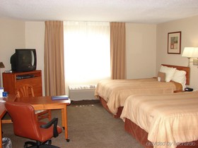 Candlewood Suites Topeka West