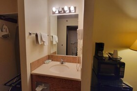 Single Tree Inn Hotel O
