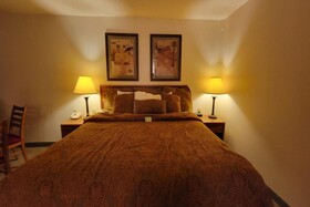 Single Tree Inn Hotel O
