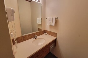 Single Tree Inn Hotel O