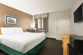 Travelodge by Wyndham Wellington KS