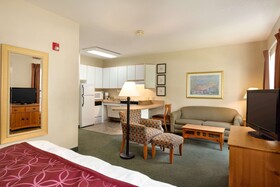 Baymont by Wyndham Wichita East