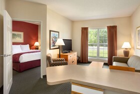 Baymont by Wyndham Wichita East