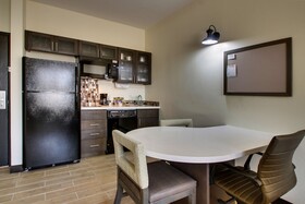 Candlewood Suites Wichita East