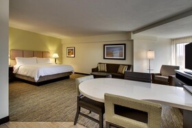Candlewood Suites Wichita East