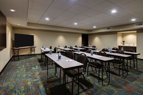 Candlewood Suites Wichita East