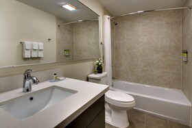Candlewood Suites Wichita East