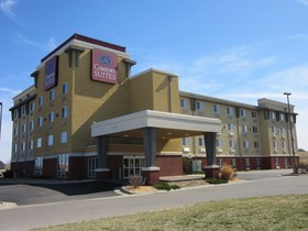 Comfort Suites Airport