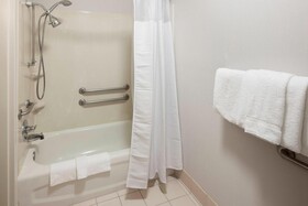 Courtyard by Marriott Wichita East
