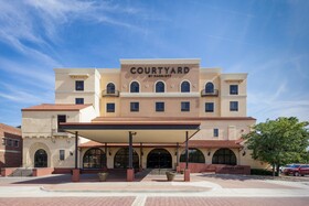 Courtyard Wichita at Old Town