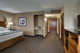 Drury Plaza Hotel Broadview Wichita