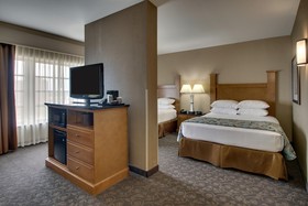 Drury Plaza Hotel Broadview Wichita