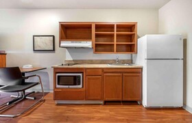 Extended Stay America Select Suites Wichita Airport