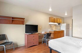Extended Stay America Select Suites Wichita Airport