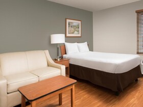 Extended Stay America Select Suites Wichita Airport