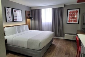 Hawthorn Extended Stay by Wyndham Wichita Airport