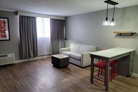 Hawthorn Extended Stay by Wyndham Wichita Airport
