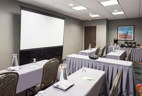 Holiday Inn Wichita East I-35