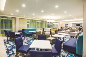 La Quinta Inn & Suites by Wyndham Wichita Northeast