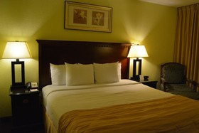 Economy Hotel Plus Wichita