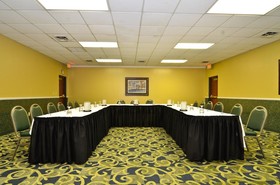 Red Roof Inn & Conference Center Wichita Airport