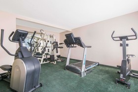 Sky-Palace Inn & Suites Wichita East