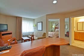 Candlewood Suites Bowling Green