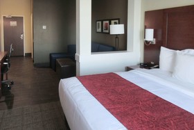 Comfort Suites