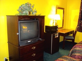 Country Hearth Inn & Suites Bowling Green