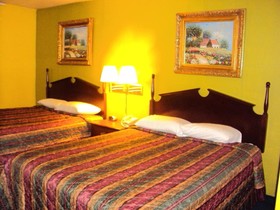 Country Hearth Inn & Suites Bowling Green