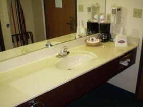 Country Hearth Inn & Suites Bowling Green