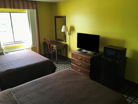 Country Hearth Inn & Suites Bowling Green