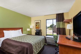Days Inn by Wyndham Bowling Green