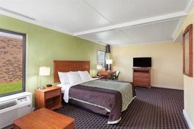 Days Inn by Wyndham Bowling Green