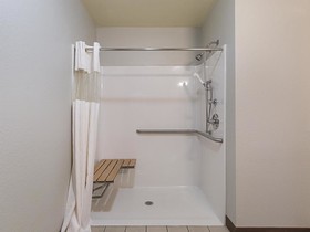 La Quinta Inn & Suites by Wyndham Bowling Green