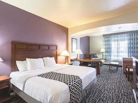 La Quinta Inn & Suites by Wyndham Bowling Green