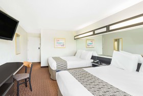 Microtel Inn & Suites by Wyndham Bowling Green