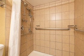 Ramada by Wyndham Bowling Green