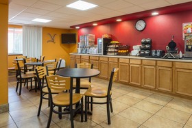 Ramada by Wyndham Bowling Green