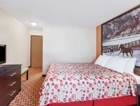 Super 8 by Wyndham Bowling Green South