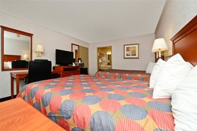 Super 8 by Wyndham Cave City
