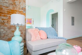 The Pickle Factory Hotel By Neat Suites