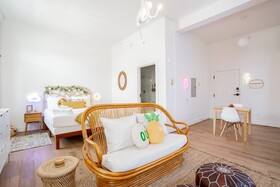 The Pickle Factory Hotel By Neat Suites