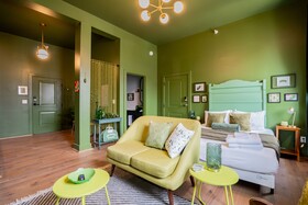 The Pickle Factory Hotel By Neat Suites