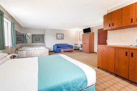 Microtel Inn & Suites by Wyndham Dry Ridge