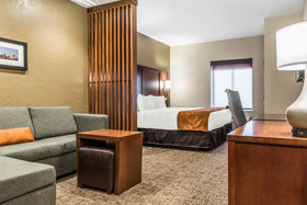 Comfort Suites