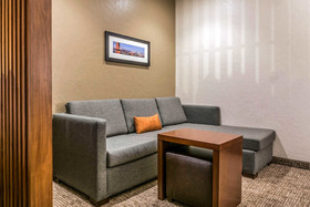 Comfort Suites
